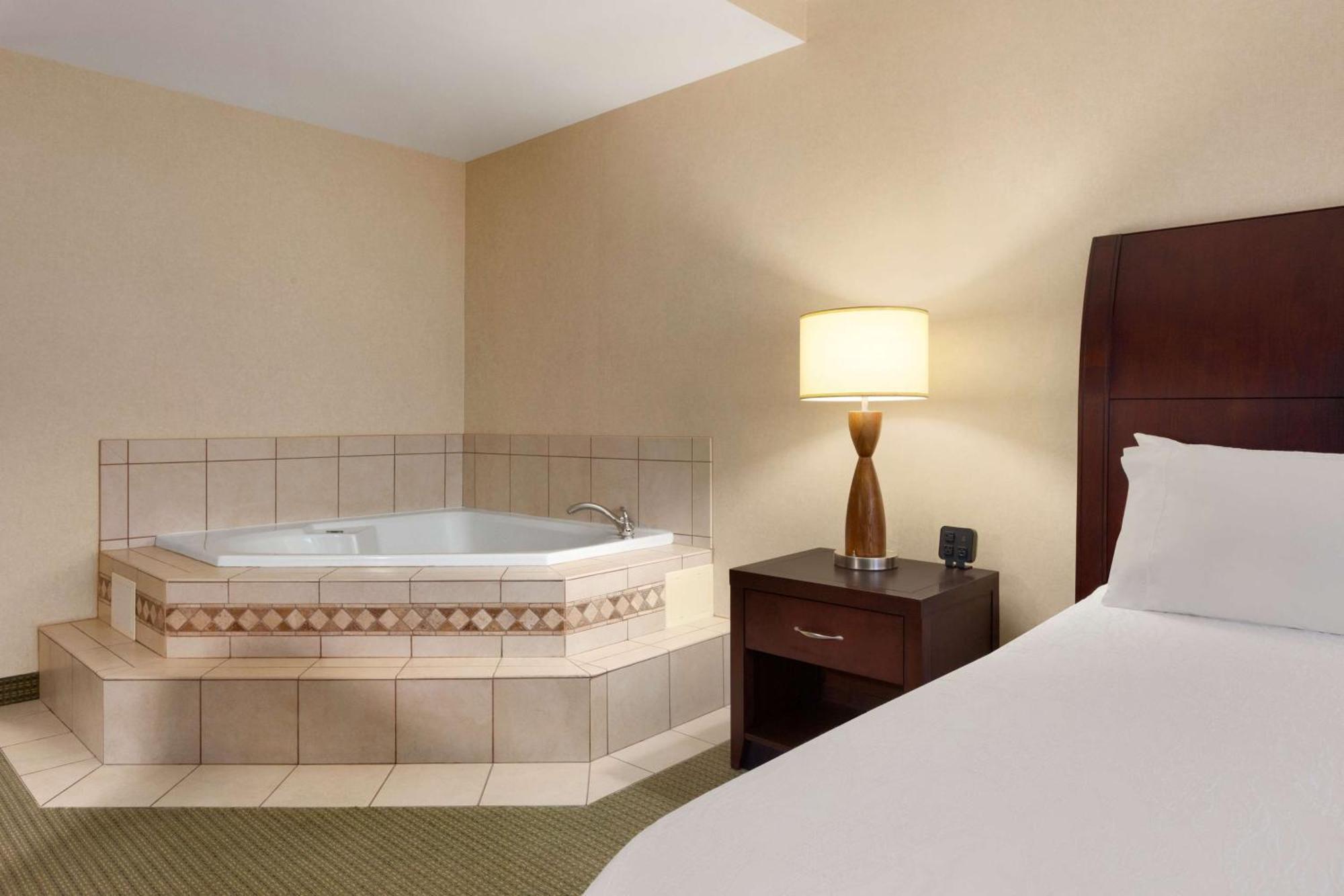 Hilton Garden Inn Dulles North Ashburn Exterior photo