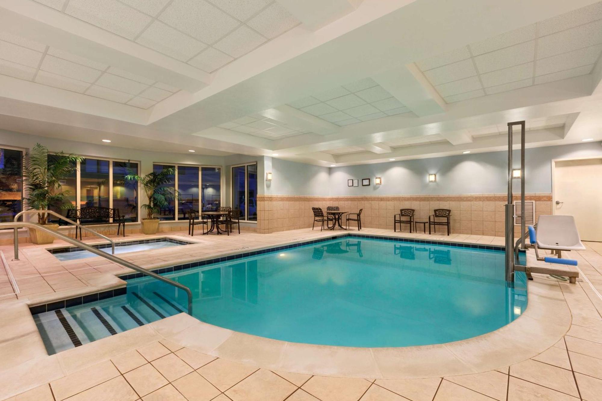 Hilton Garden Inn Dulles North Ashburn Exterior photo