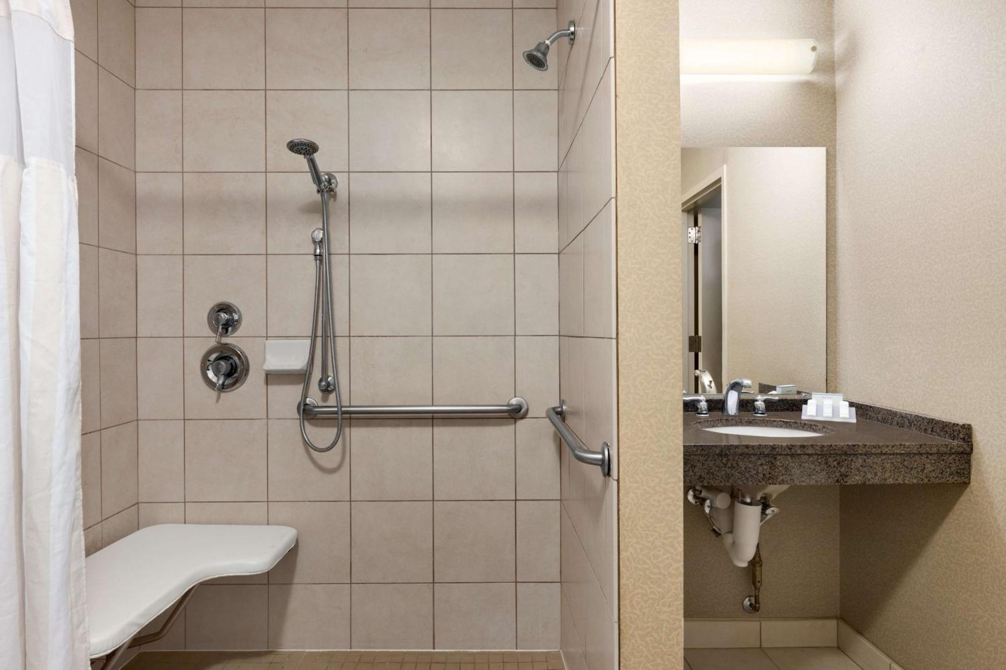 Hilton Garden Inn Dulles North Ashburn Exterior photo
