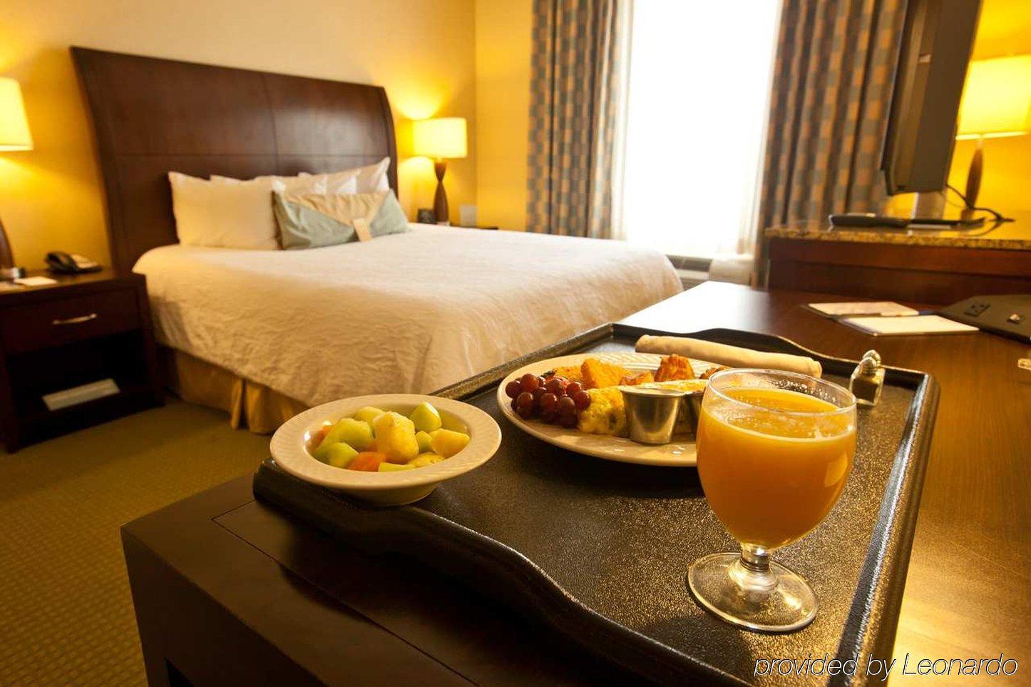 Hilton Garden Inn Dulles North Ashburn Room photo